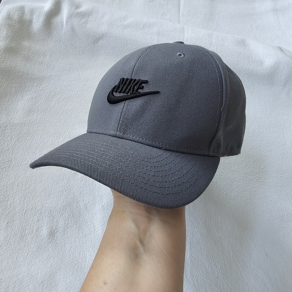 Nike Futura Heritage 2.0 Logo Snapback Hat Cap Classic 99 Embroidered Adjustable